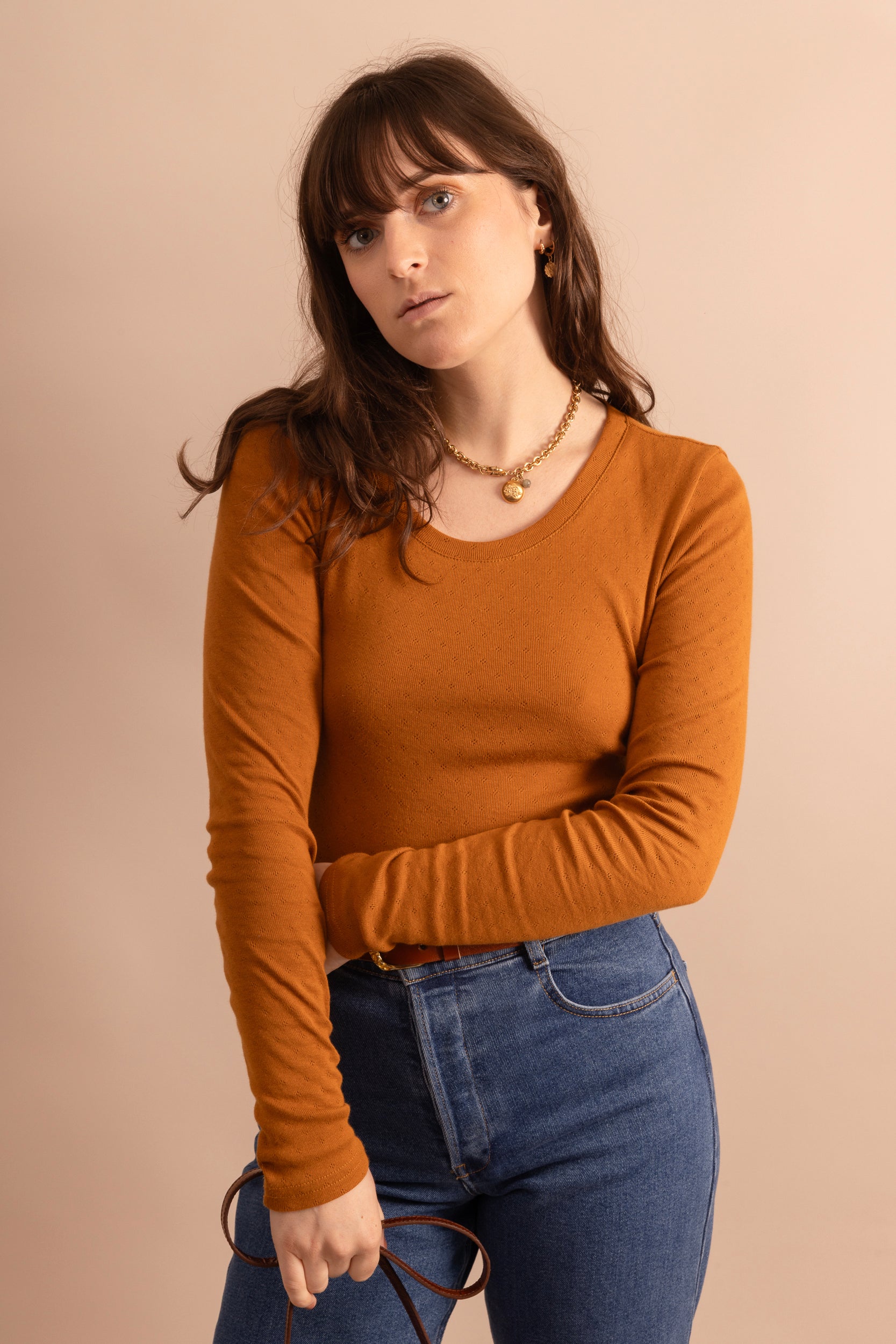 Sous-pull ajouré caramel
